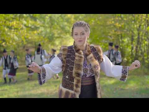 Andreea Haisan și Orchestra „Lăutarii” de la Chișinău - AZI E HORĂ-N SAT LA NOI