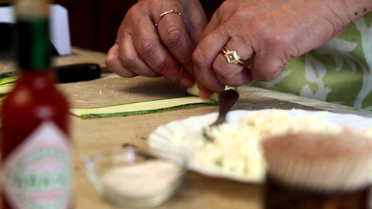 Stuffed Zucchini Rolls - Delicious Party Starter Snack Recipe By Annuradha Toshniwal | Rajshri Food