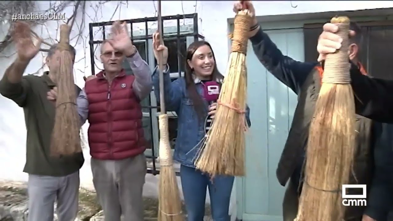 Fabricación de escobas en Torralba de Calatrava | Ancha es Castilla-La Mancha