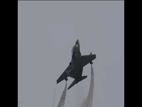 Leonardo T-346A solo