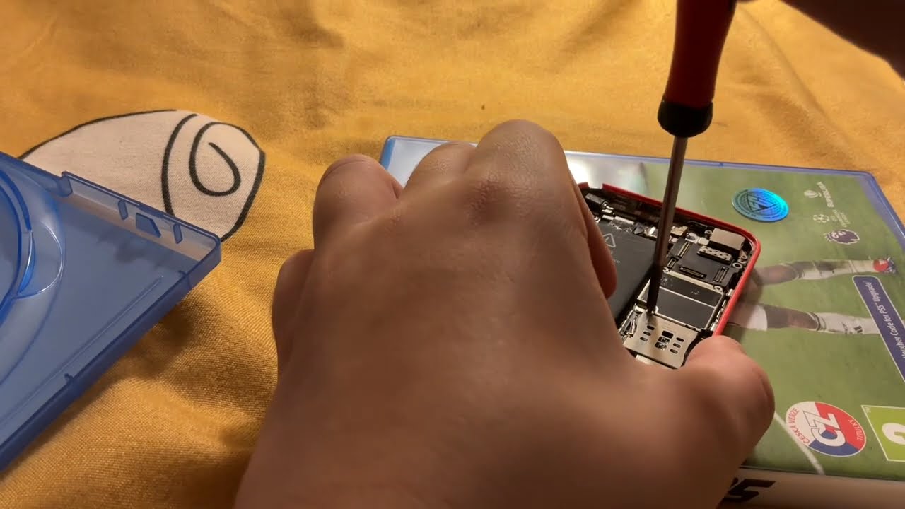 CUM AM SCOS O PLACA DE BAZA DINTR-UN TELEFON DE 13 ANI