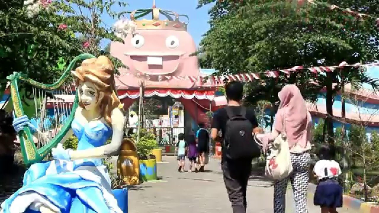 Geografi Pariwisata Tiara Jember Park Youtube Geografi Pariwisata Tiara Jember Park Youtube