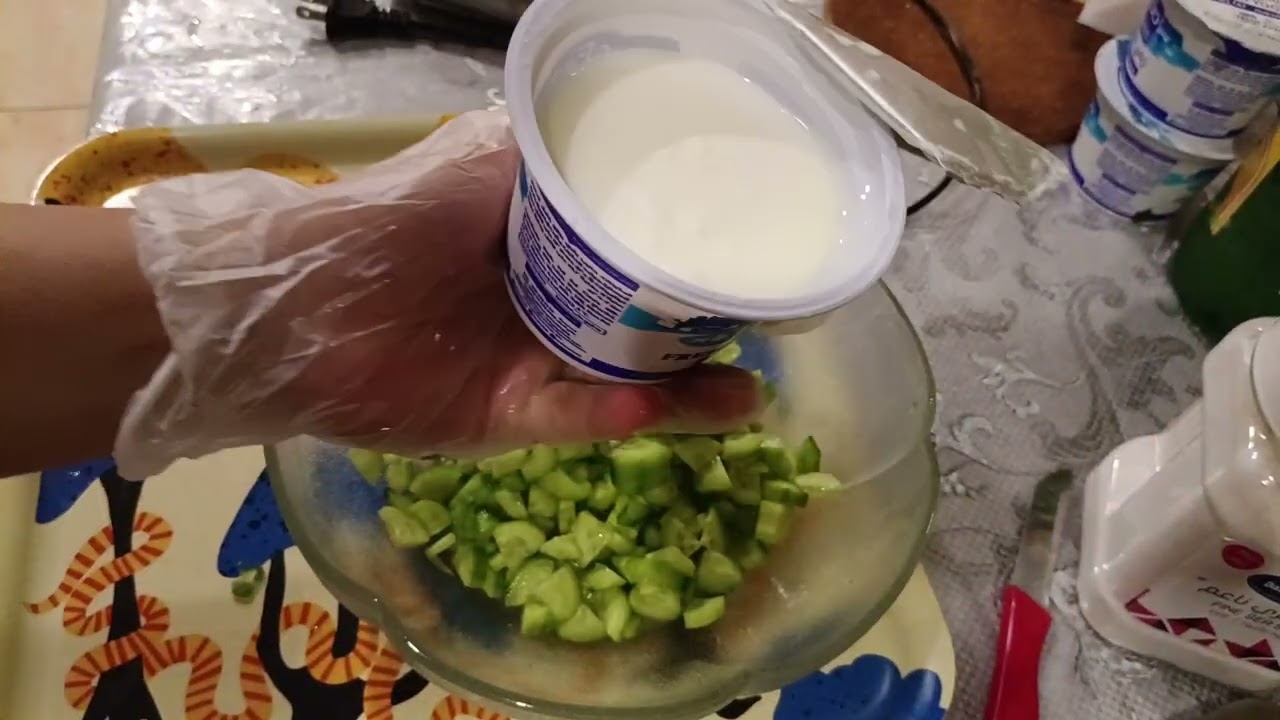 Cucumber yogurt salad 