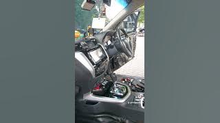 bongkar jok Nissan Navara
