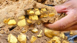 wow so lucky! Digging for Biggest Gold Nugget worth Million $$ at Mountain, Mining Exciting
