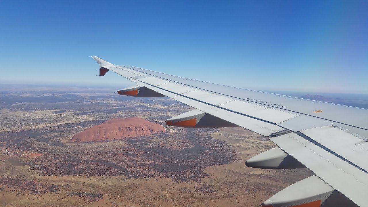 Awesome view of Uluru Jetstar A320 landing in Uluru/Ayers Rock