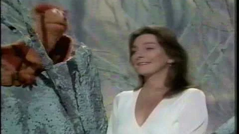 JUDY COLLINS and The Muppets - "Leatherwing Bat" 1...