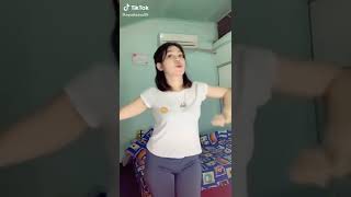 Tembem bergaris hot montok legging goyangtiktok tante tembembergaris goyang