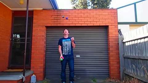 101 Juggling Tricks   Tutorial 86 and 87) 5 ball Cheats