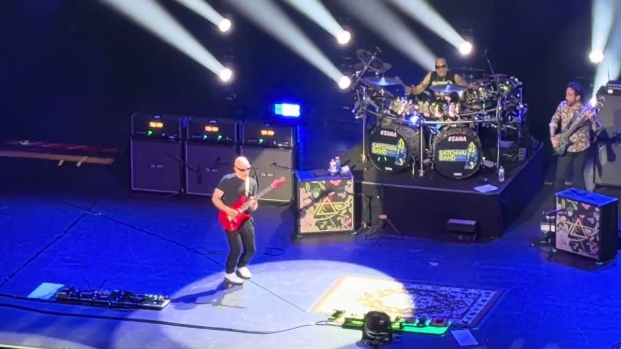 SATCHVAI - Joe Satriani & Steve Vai “Flying in a Blue Dream” - 04