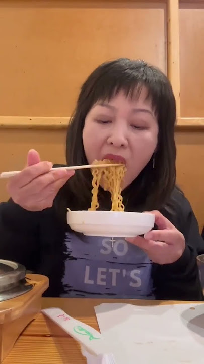 EATING SPICY RAMEN NOODLES WHEN THIS HAPPENED... #shorts #mukbang #food