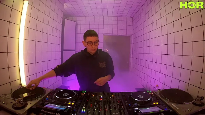 objekt klein a - Anna Adams / October 29 / 9pm-10pm