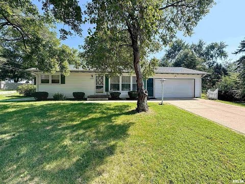 3365 Moencks Rd, Bettendorf, IA home video tour