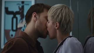 kissing scene