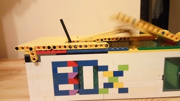 Lego Useless box powered by servo motor 88004