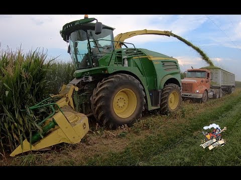 chopping-corn-silage-with-a-new-john-deere-8300-forage-harvester