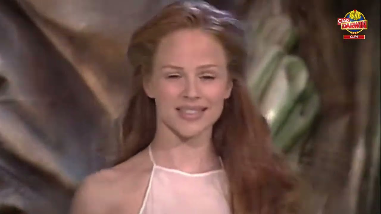 Ciao Darwin 1 - L'inizio della prima puntata (Bassi vs Alti) 03/10/1998