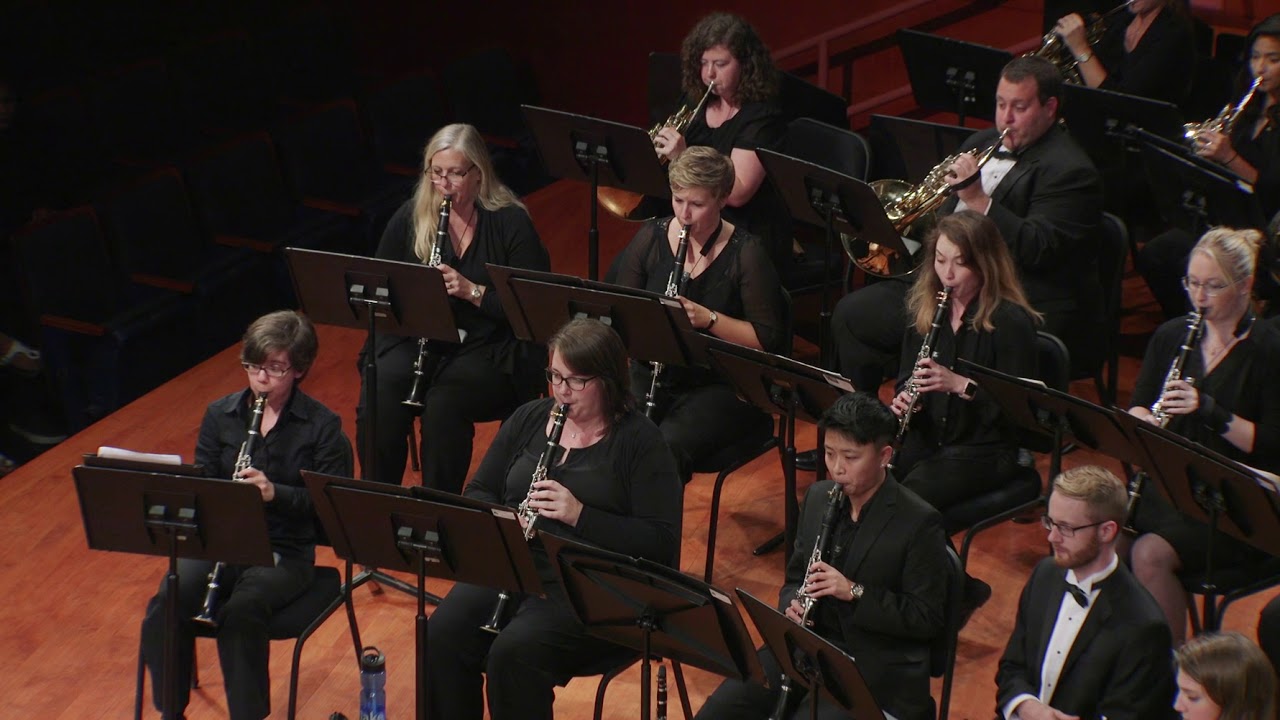 Bach's Fugue à la Gigue - YouTube