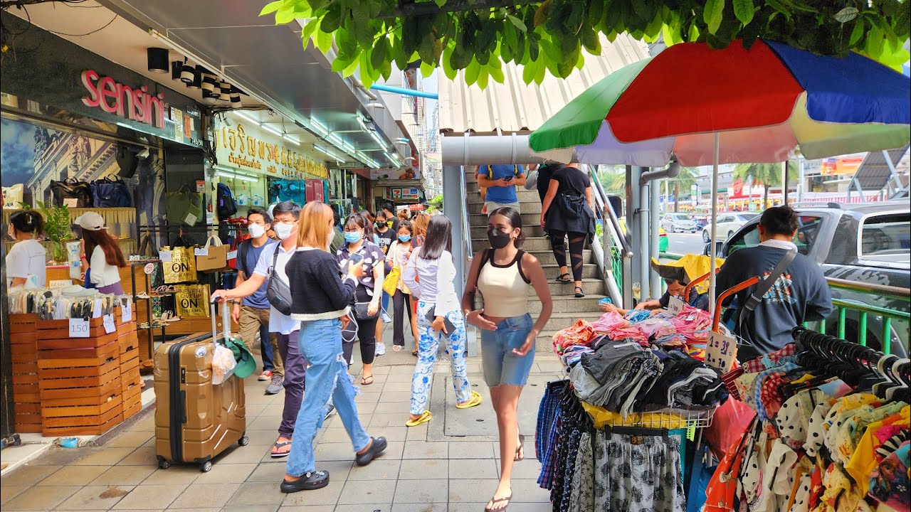 4K 🇹🇭 Walking Downtown Bangkok | Pratunam Market to Central World | R ...