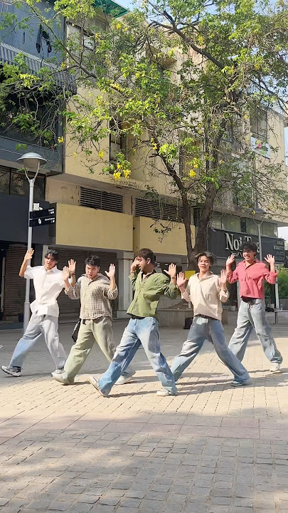 Yeh mera dil pyaar ka deewana | Dance cover by weseven | #ytshorts #dance #bollywood