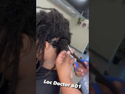 Loc Splitting /Loc repair/Dreads /retwist/Locextensions follow me on Instagram @Dreadedbylay