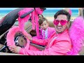 Senya and dad teach mom&#39;s pink rules