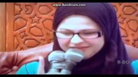 subhanallah ,,, video muallaf menangis saat membaca 2 kalimat syahadat - mozaik islam