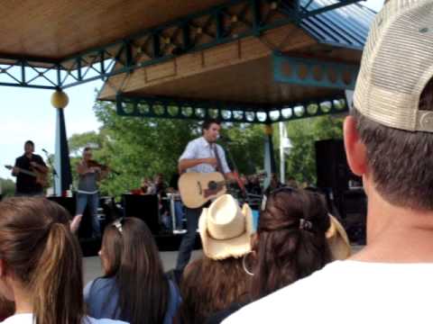 Luke Bryan - You Make Me Want To - St. Joseph MI 7...