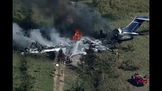 All 21 passangers survive Texas Airplane Crash