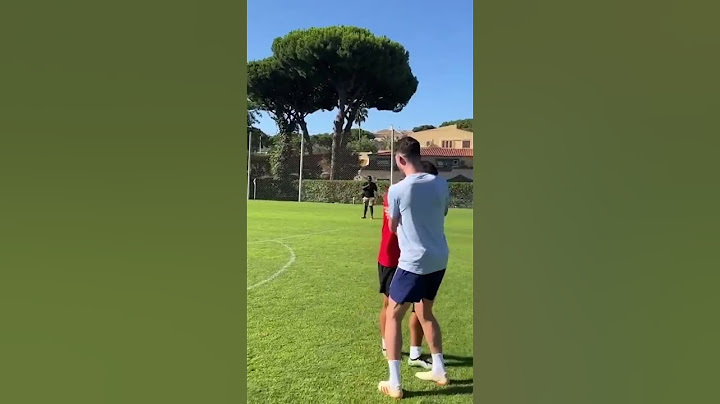Declan Rice's reaction to this Bruno Fernandes 😅🚀 (via wozldn/IG) #shorts
