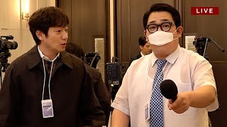 Reporters fighting during the news... (Legendary broadcasting accident)