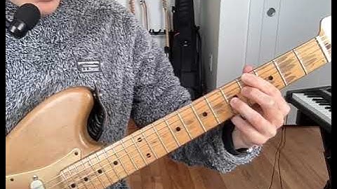 How to Play Like Joe Pass: I VI II V Chord Melody Riff Breakdown in C