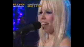 Kerli Walking On Air Live