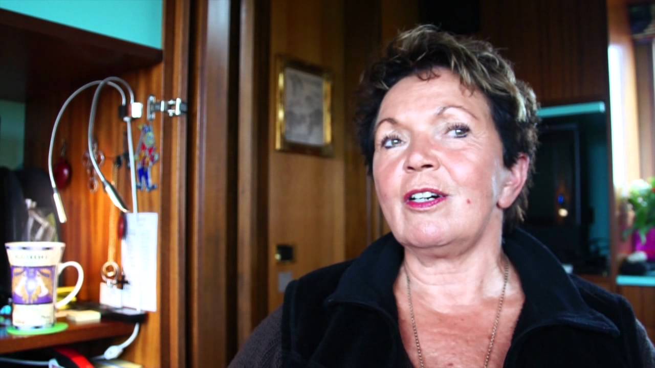 Diana Benneweis bag scenen