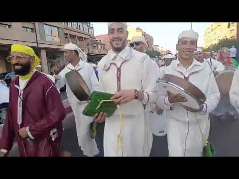 مراكش شوفو الأجواء في الشارع المراكشي بمناسبة مهرجان الفنون الشعبية