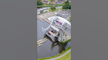 The Falkirk Wheel turning in just 4 minutes real time to link 2 canals😊 #falkirk #scotland #drone