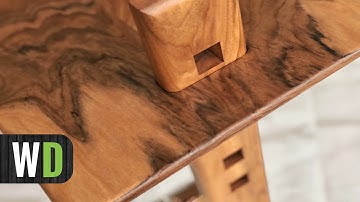 Vrijdragende tafel. Een poot verstelbare salontafel.