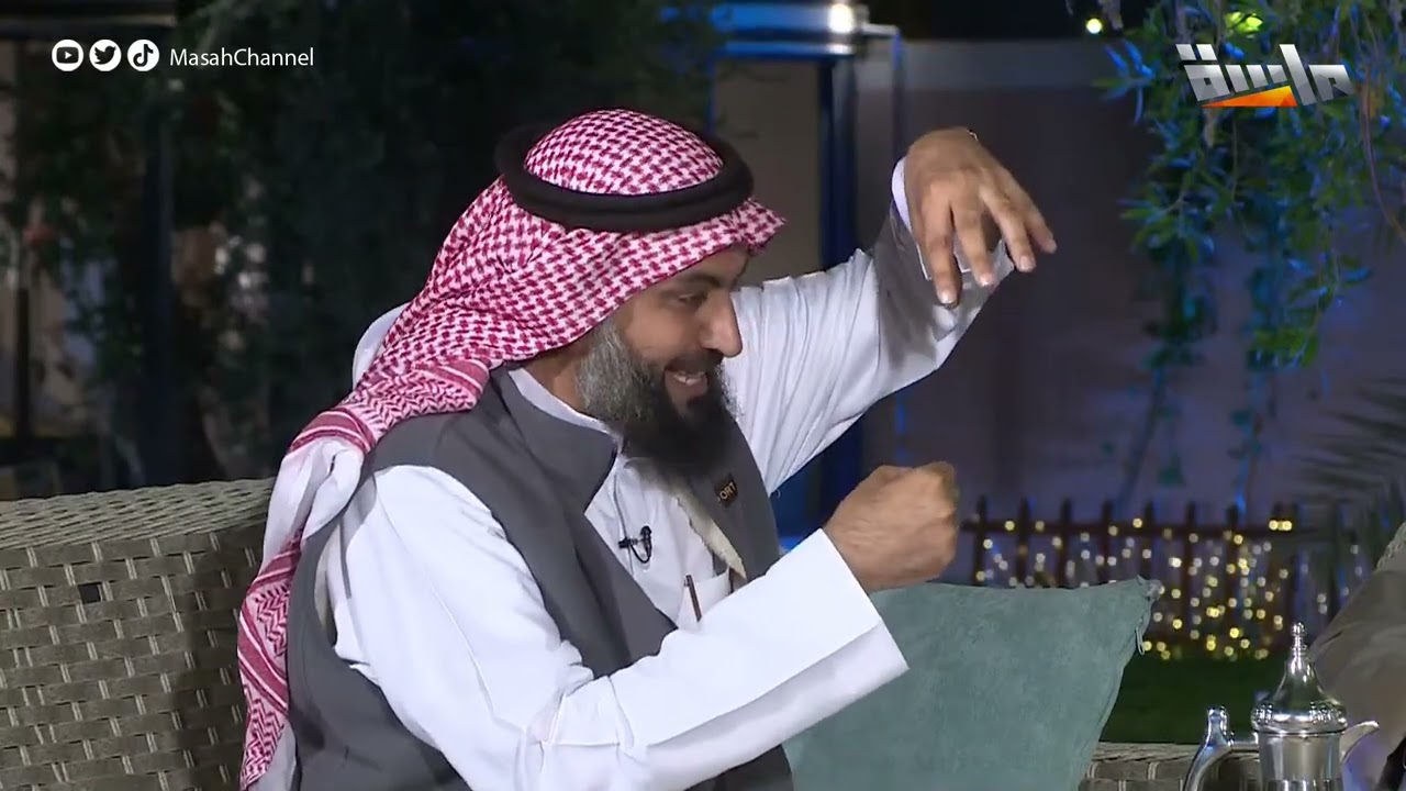 أبو سند : كنت مدرس في مدرسة أهلية وتحديت الشباب بلغز مقابل 500 ريال! وهذا اللي صار بعدها 🤣