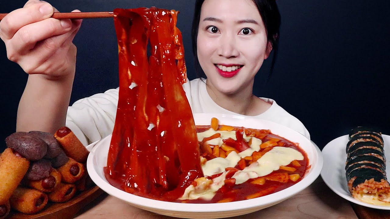 신불 통큰떡볶이 매운맛(중국당면),치즈김밥,핫도그와 흑미치즈볼도♥ SPICY TTEOKBOKKI,KIMBAP,CHEESE BALLS,HOTDOGS  MUKBANG