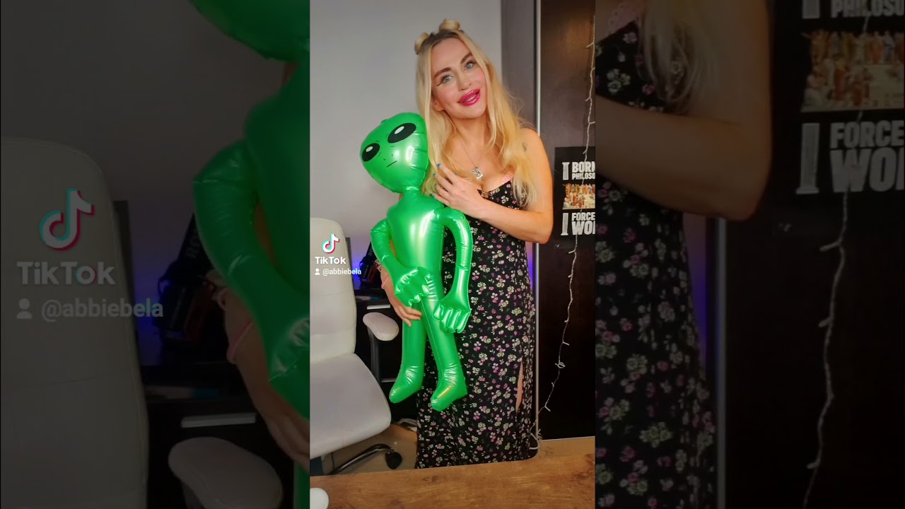 My Alien Boyfriend 👽🛸💚  