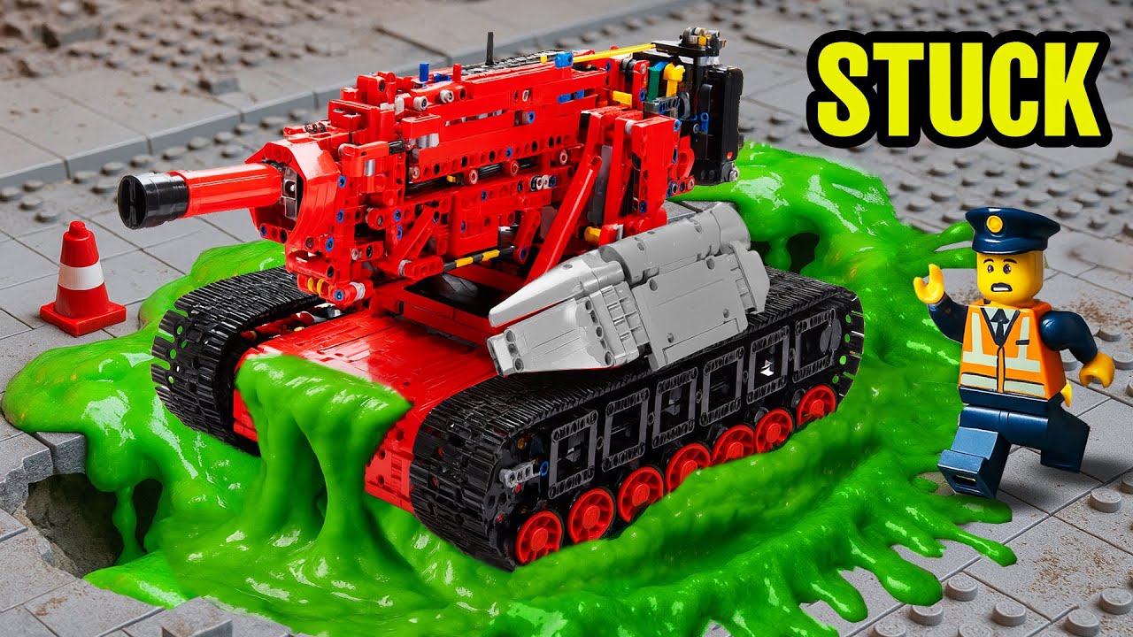 Невероятно! Танк LEGO Technic тонет в настоящей яме со слизью!