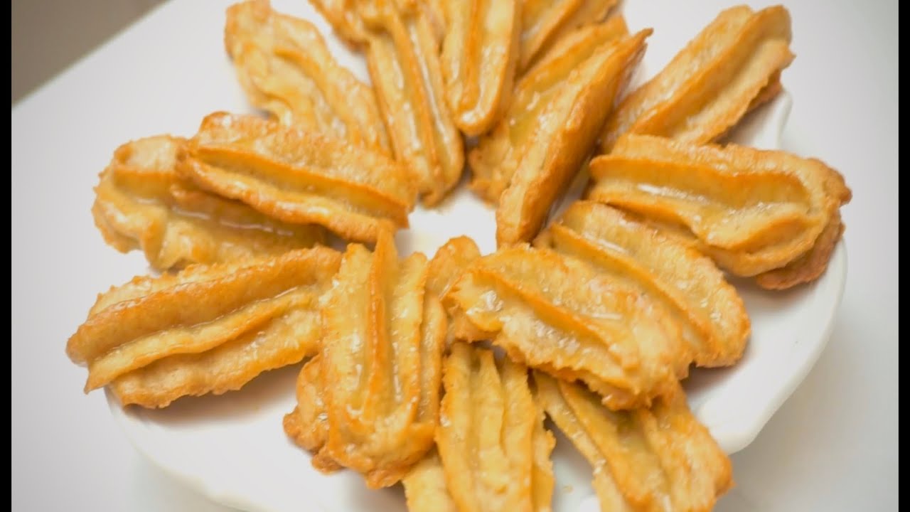 بلح الشام  صحى بطريقتين بالشوفان بدون نشاو بيضة واحدة  الثانى  بمكون تحفة  والنتيجة اخر قرمشة 😋