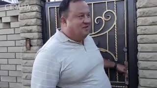 Журналисты встретили судью по делу Ефремова Александр Пелиха под его домом | Страна.ua Журналисты встретили судью по делу Ефремова Александр Пелиха под его домом | Страна.ua