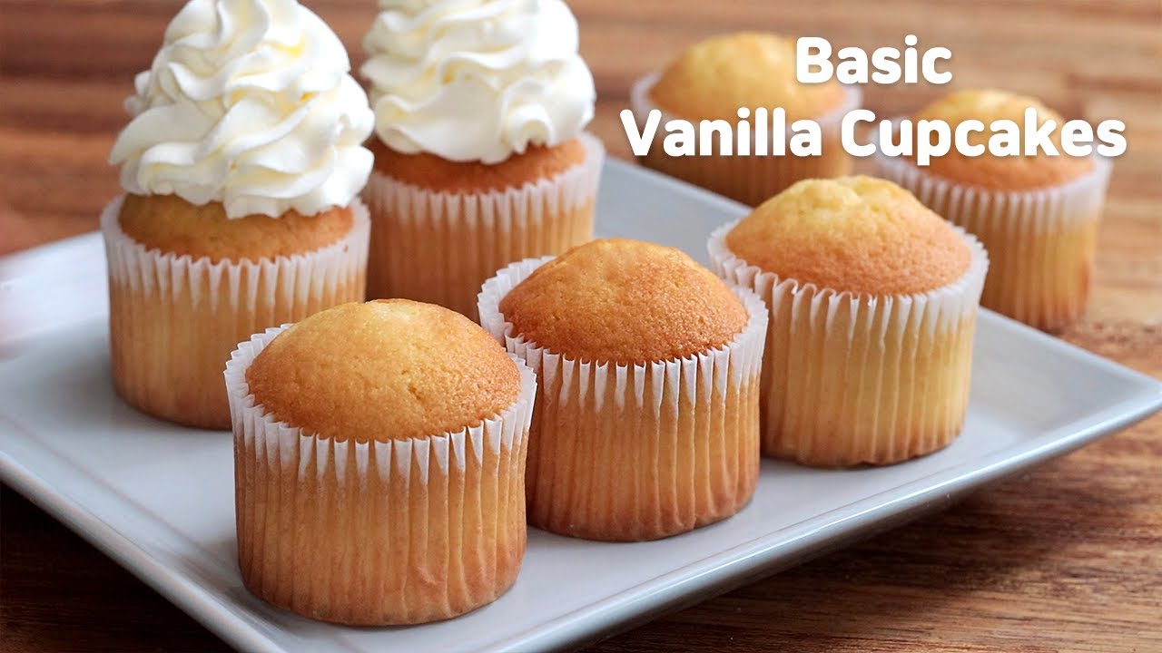 Soft Vanilla Cupcakes - Cakes by MK