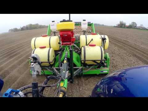 new-holland-agriculture-truetracker