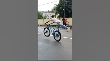 Support the real talent 💪🏻 #subscribeformore #insenetalent #mtbstunt #stunt #cyclestunt #shortsfeed