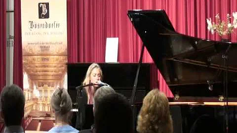 Eva Klampfer alias Lylit Solo im Klavierhaus Weinb...