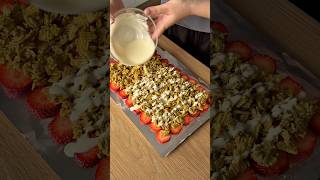 sweet salty chips bark  🍓🤍 #pistachio #chocolatebark #strowberry #recipeideas #easyrecipe