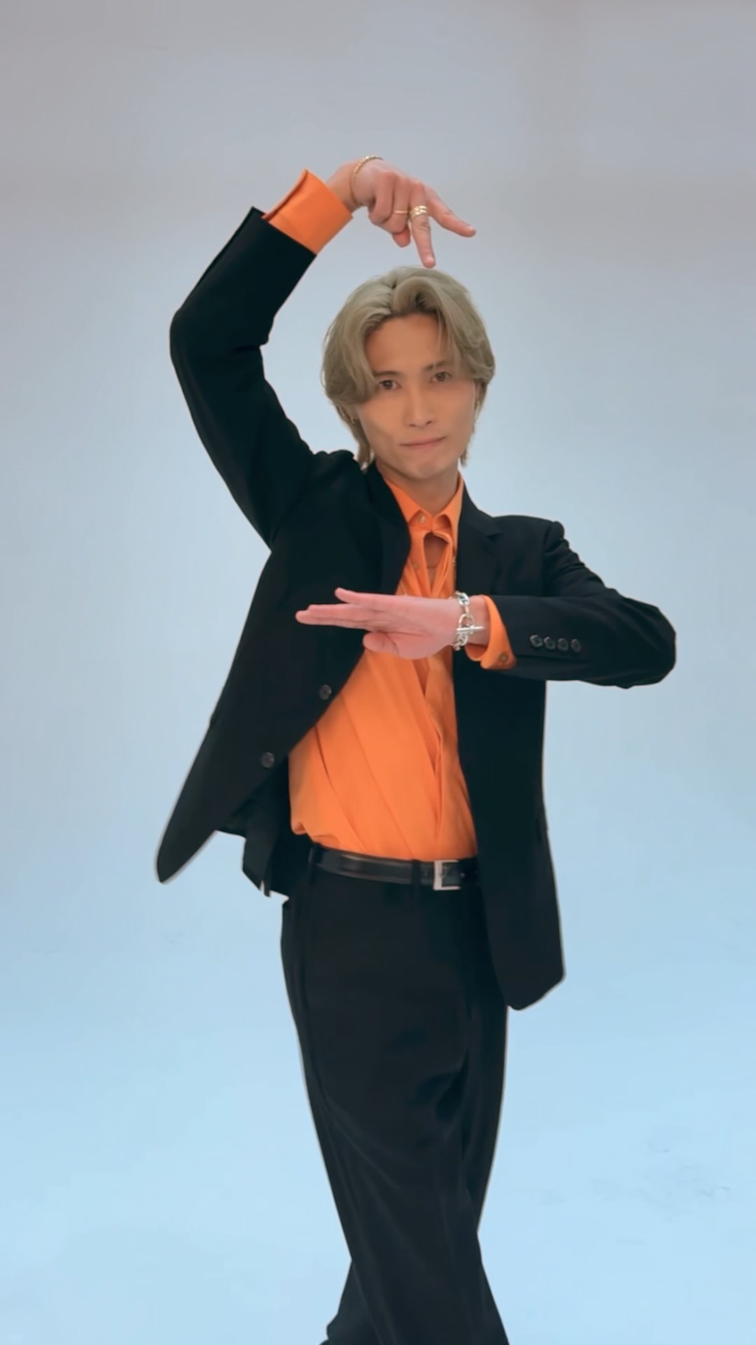 橋本良亮】
