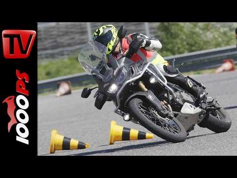Honda Africa Twin 2016 Dauertest | 33.333 km - Sturz - Fußrasten streifen Honda Africa Twin 2016 Dauertest | 33.333 km - Sturz - Fußrasten streifen